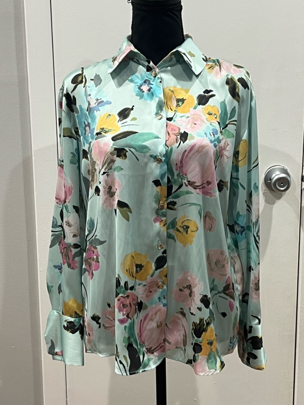 Zara blouse - Picture 2 of 8